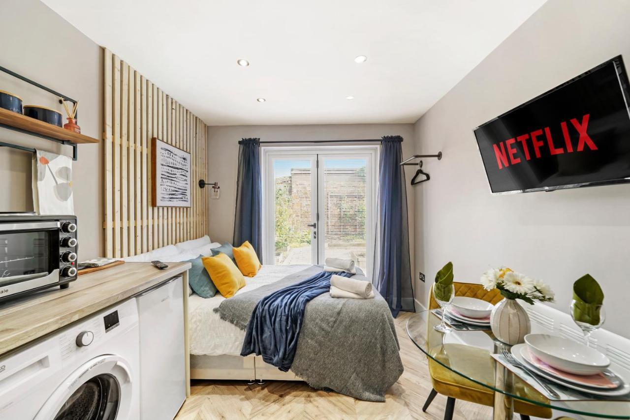 Cosy Heathrow Studios - Parking - Garden Londres Exterior foto