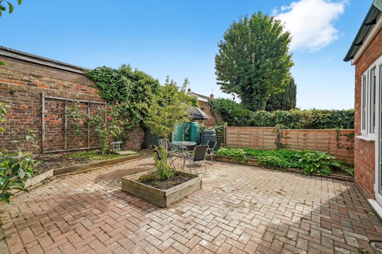 Cosy Heathrow Studios - Parking - Garden Londres Exterior foto