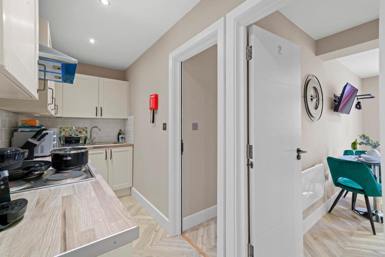 Cosy Heathrow Studios - Parking - Garden Londres Exterior foto
