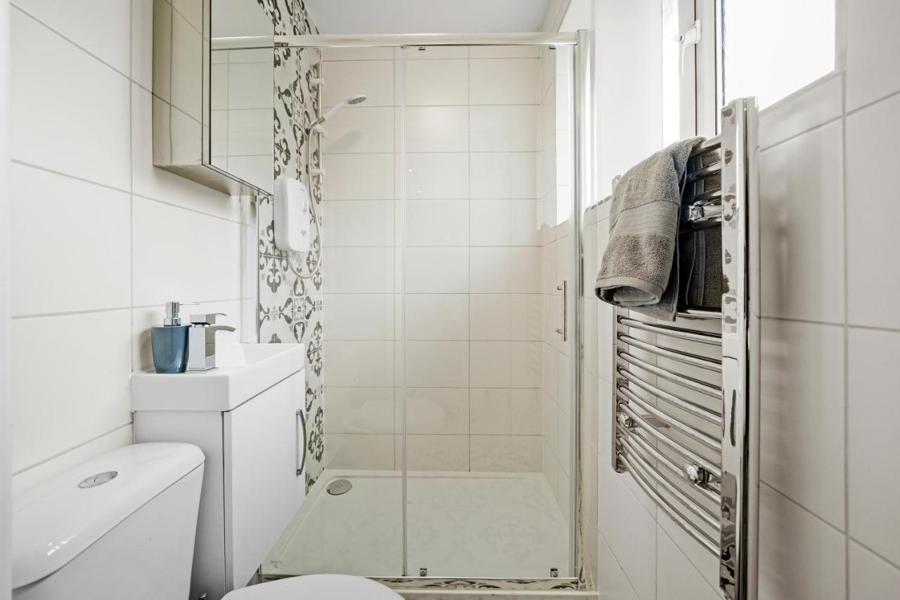 Cosy Heathrow Studios - Parking - Garden Londres Exterior foto